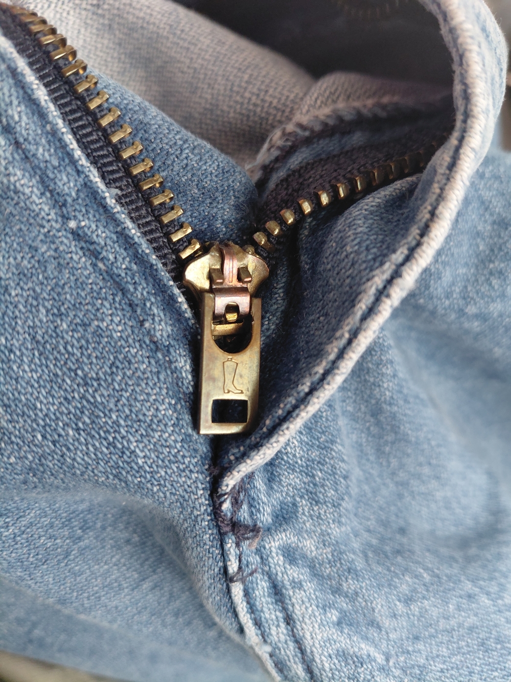 Vintage Wrangler Cowboy Cut Jeans 1970s USA Made Vertical Fly Tag Boot Zipper - Picture 6 of 16